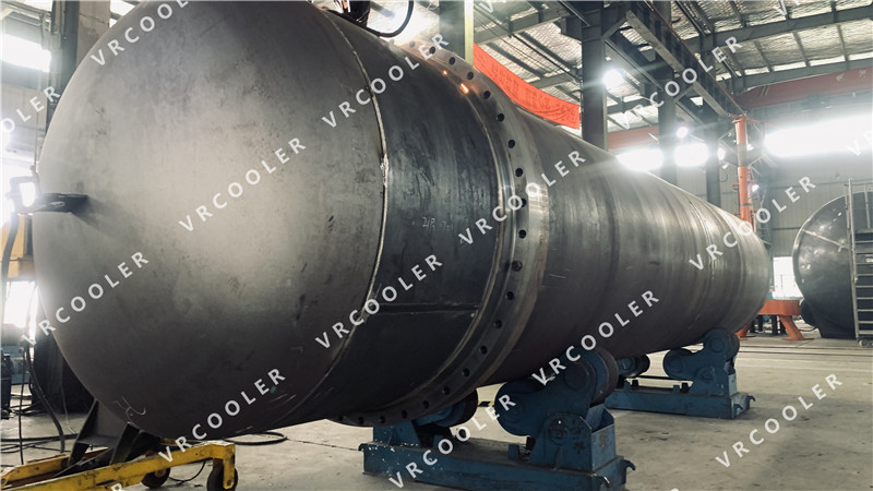 Tube bundle in shell and tube heat exchanger